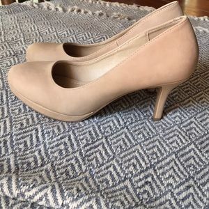 NEW! Nude Sz.8 platform heels pumps dress shoes